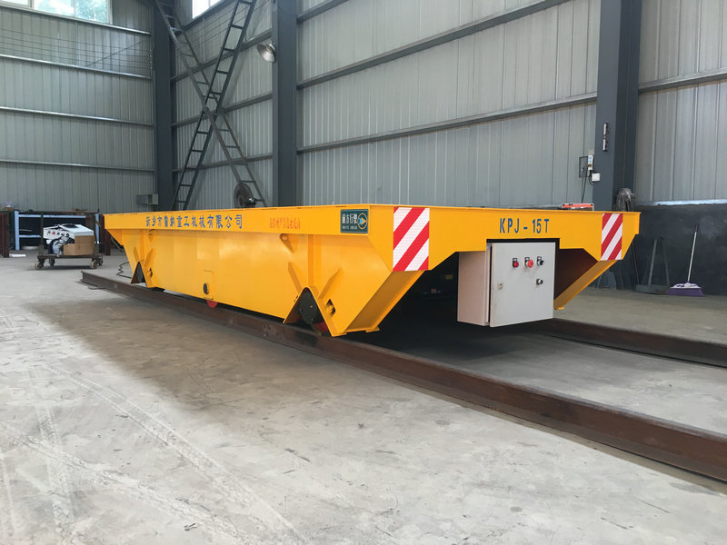 Cara menghitung radius putar saat meletakkan jalur leveler lantai listrik di lokakarya