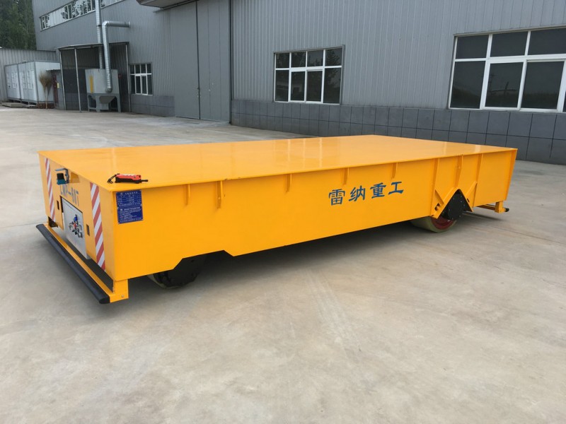 Motor Bergerak 60T Electric Trackless Transfer Wagon